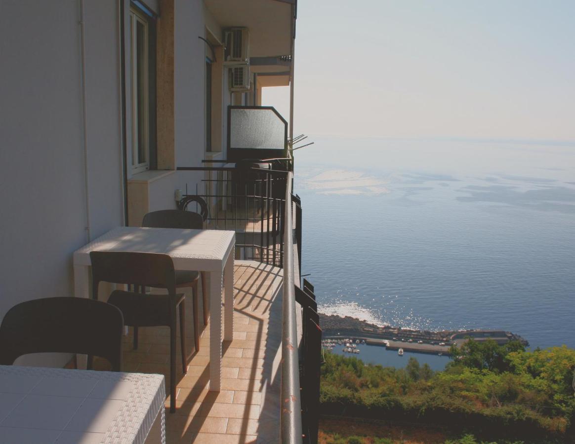 Il Balcone Di Galatea Daire Acireale Dış mekan fotoğraf
